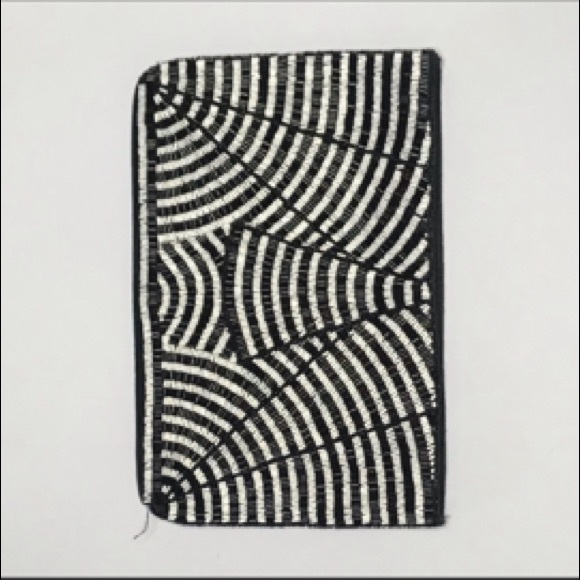 CLUTCH PURSE - Picture 1 of 3